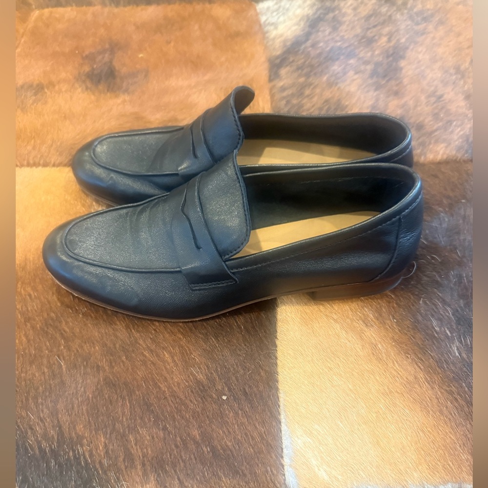 Ann Mashburn Mia Black Leather Loafers - Picture 4 of 8